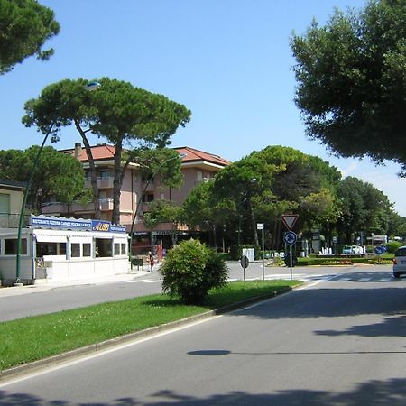Cond Primavera Lignano Sabbiadoro Exterior foto